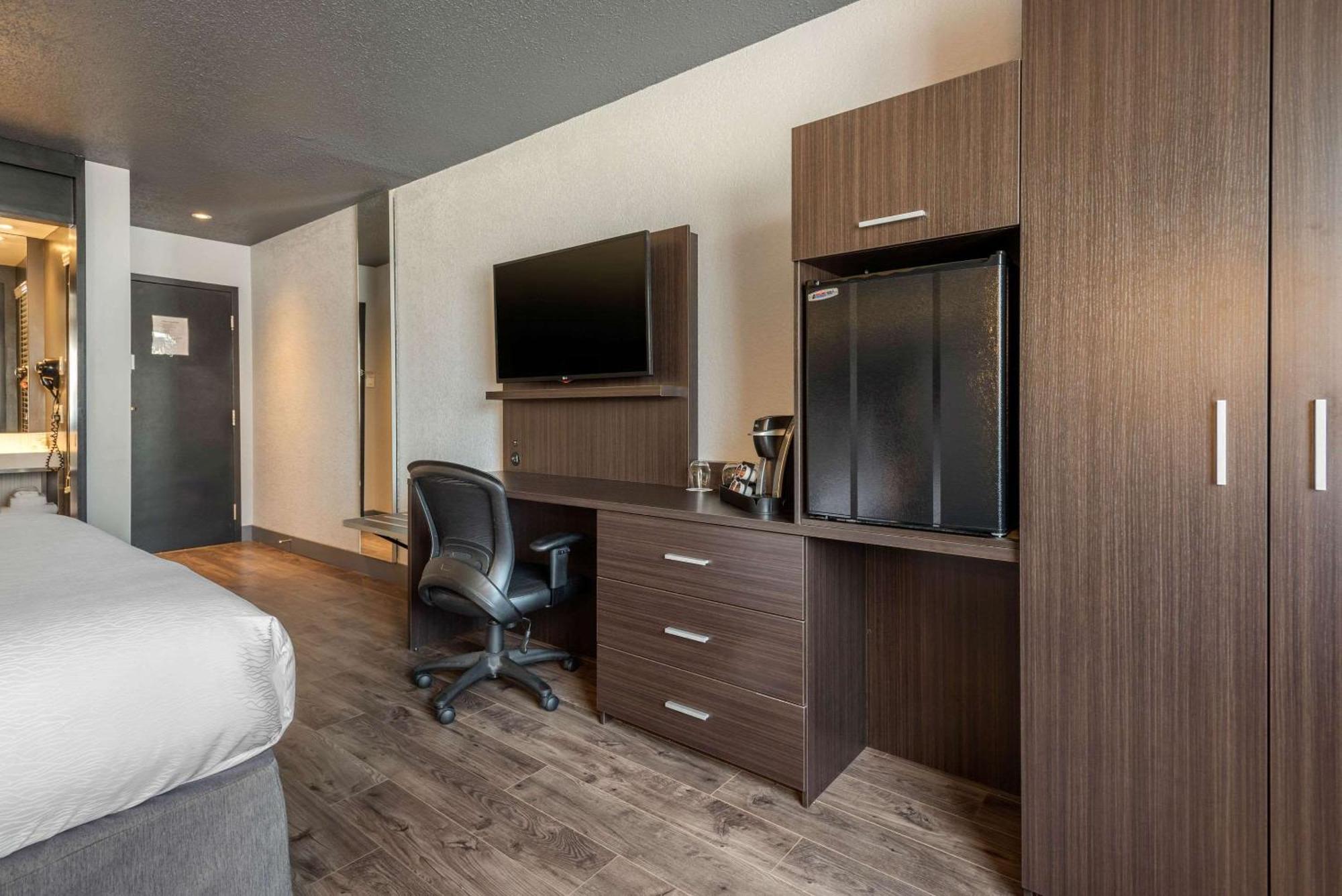Quartier, Ascend Collection Quebec City